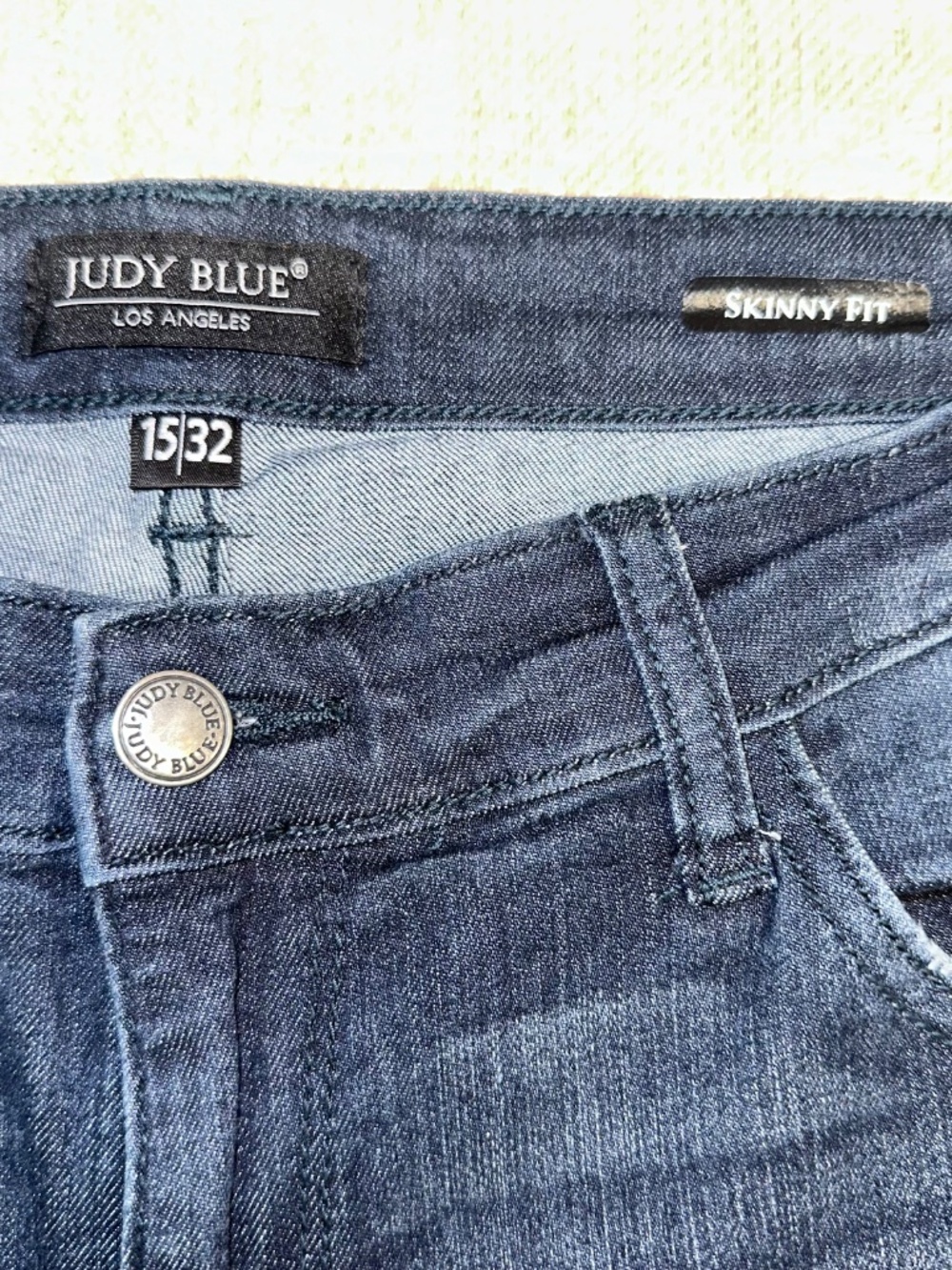 Judy Blue non-distressed skinny jeans size 15/32 - Picture 5 of 6